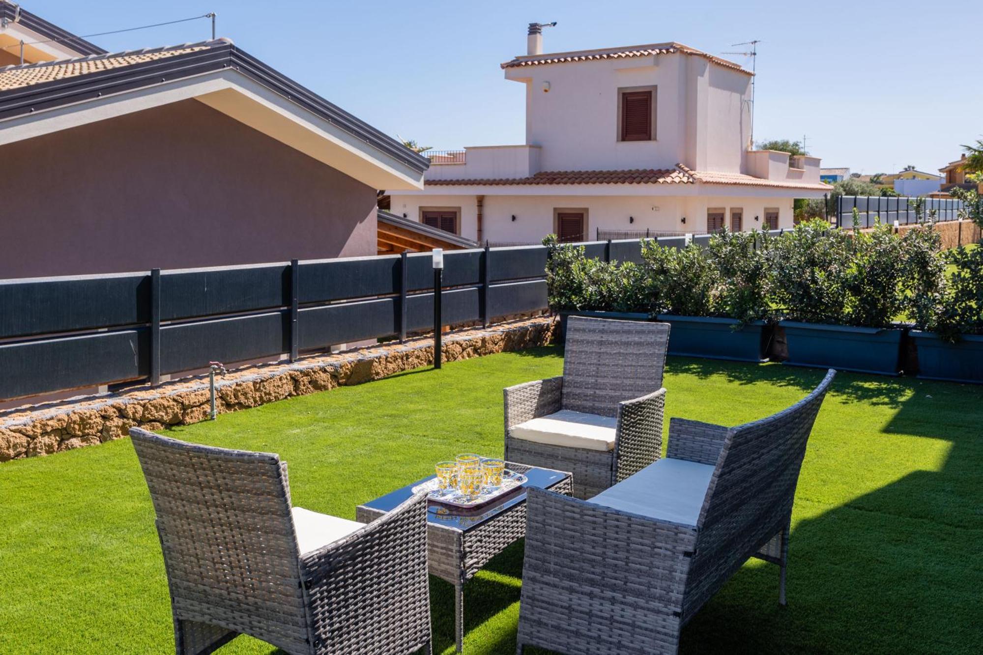 Etna Mare Apartments By Wonderful Italy Augusta Luaran gambar